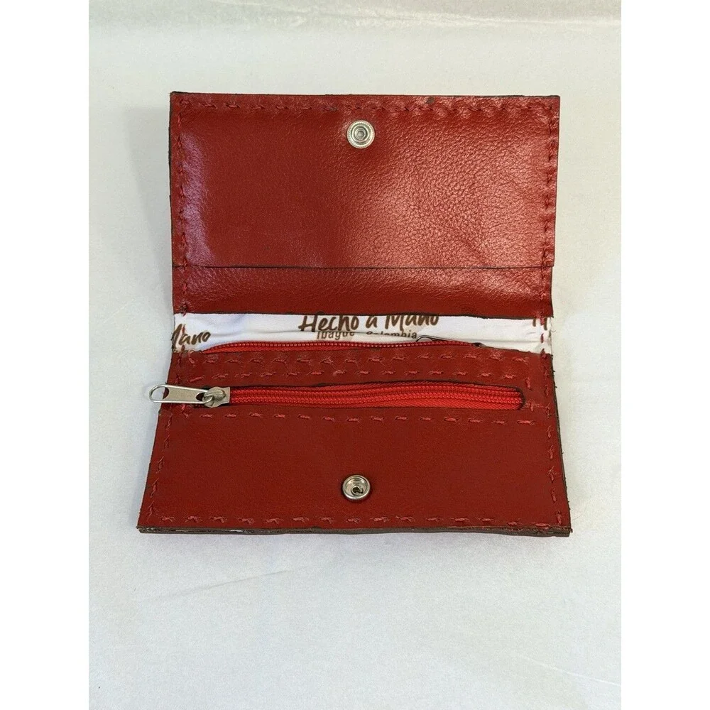 LUCHITA Arte y Cuero Red Leather Wallet Clutch Handmade Colombia Floral